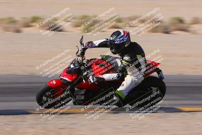 media/Dec-10-2023-SoCal Trackdays (Sun) [[0ce70f5433]]/Turn 9 Inside Set 2 (1115am)/